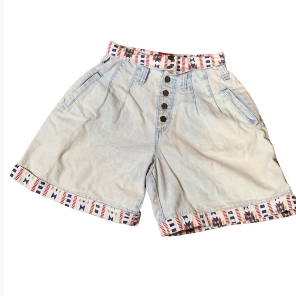 Vintage No Problem! Stonewashed mom jean shorts